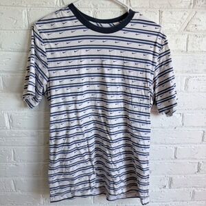 Nike Tee Mens Medium All Over‎ Swoosh Logo Striped Short Sleeve T Shirt